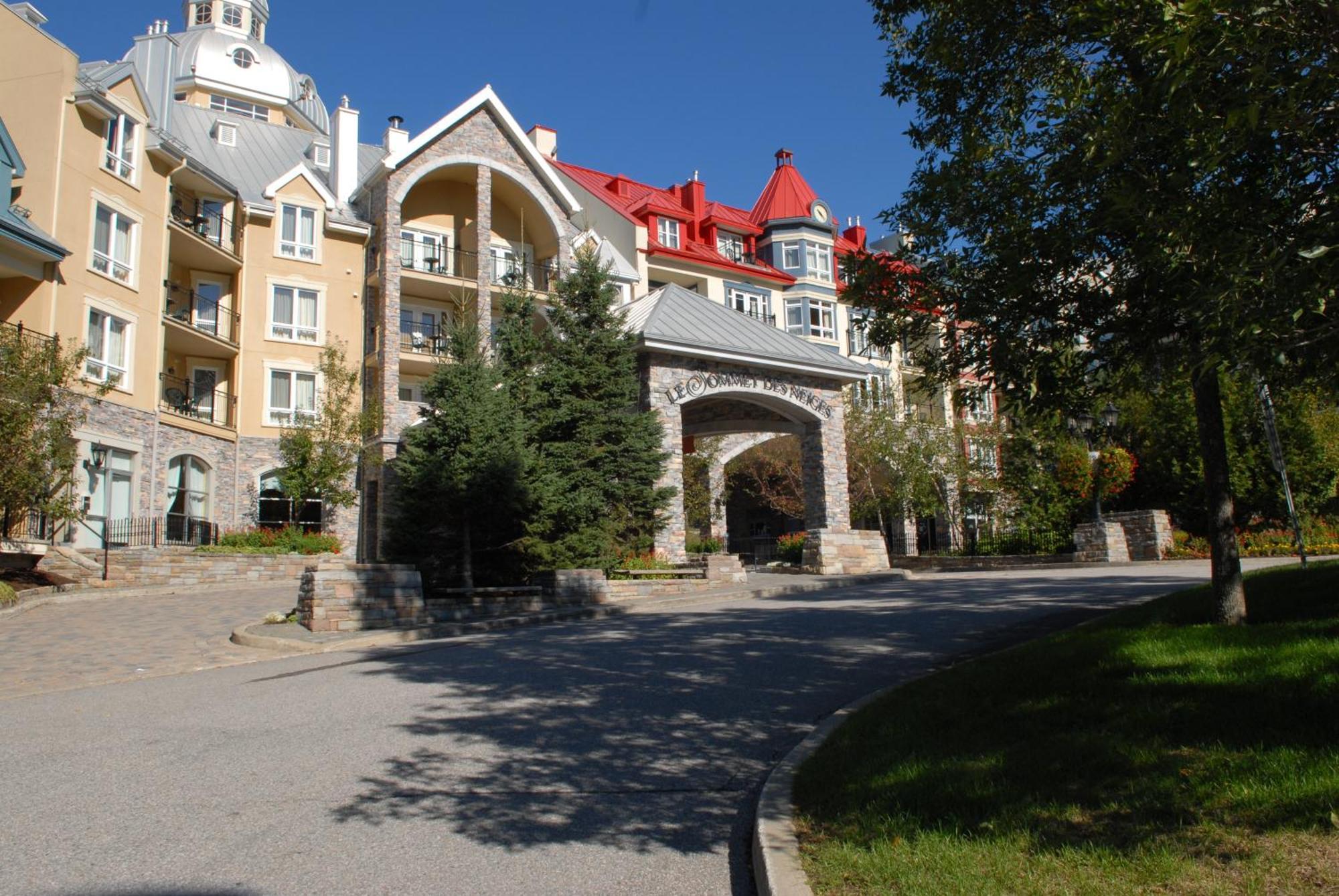 Hotel Sommet Des Neiges Mont-Tremblant Exterior foto